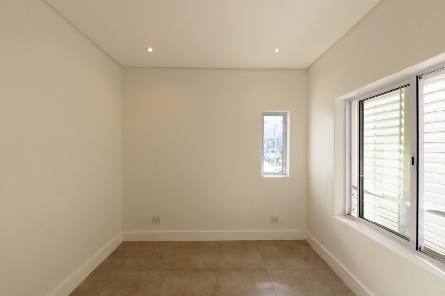 To Let 3 Bedroom Property for Rent in Voliere Estate Western Cape